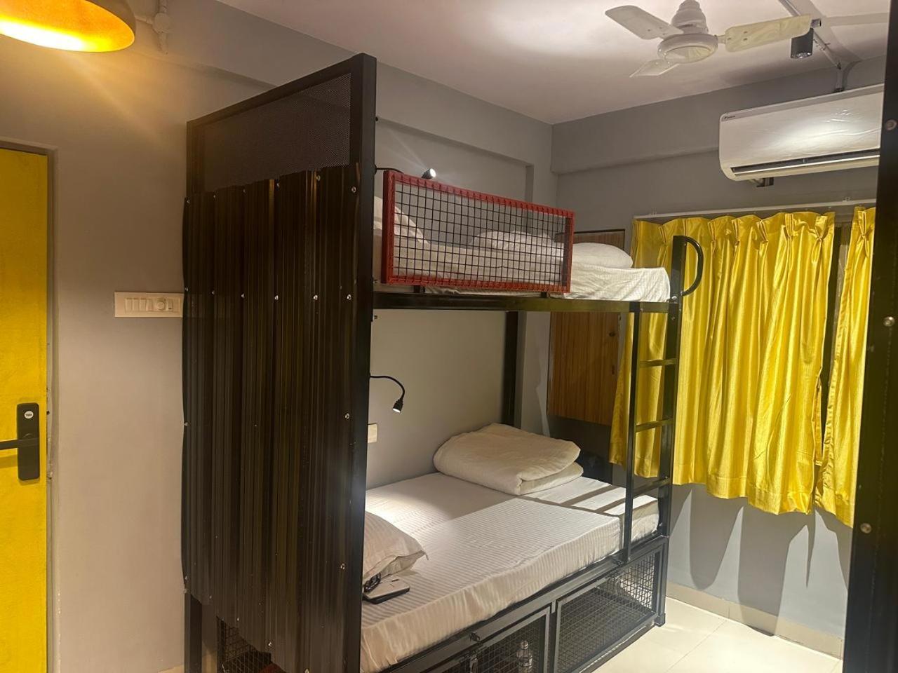 Travotale Hostel And Cowork Koregaonpark Pune Exterior foto
