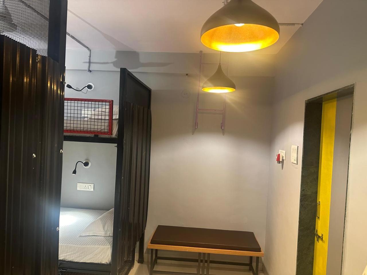 Travotale Hostel And Cowork Koregaonpark Pune Exterior foto