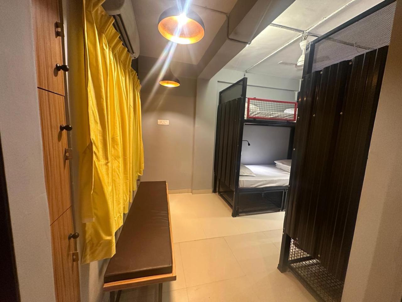 Travotale Hostel And Cowork Koregaonpark Pune Exterior foto