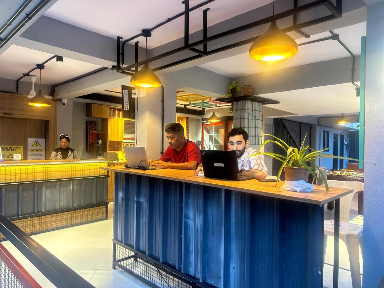 Travotale Hostel And Cowork Koregaonpark Pune Exterior foto